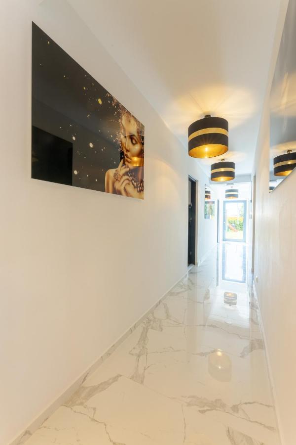Sunrise Luxury Apartment *
